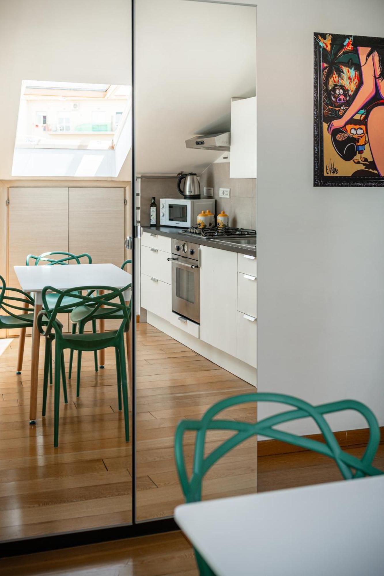 Apartment Napolidays Mansarda Garibaldi By Dimorra Neapel