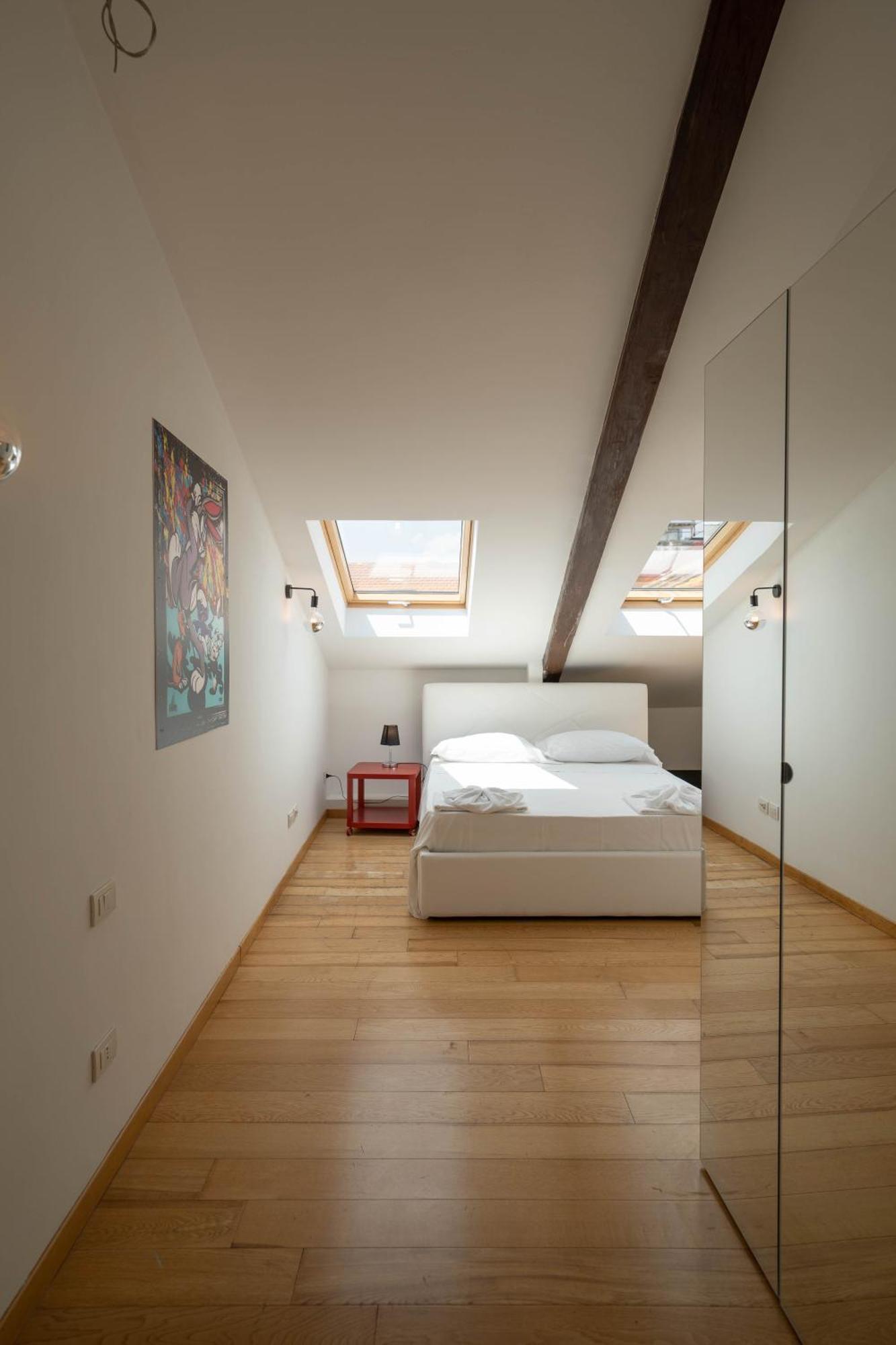 Apartment Napolidays Mansarda Garibaldi By Dimorra Neapel